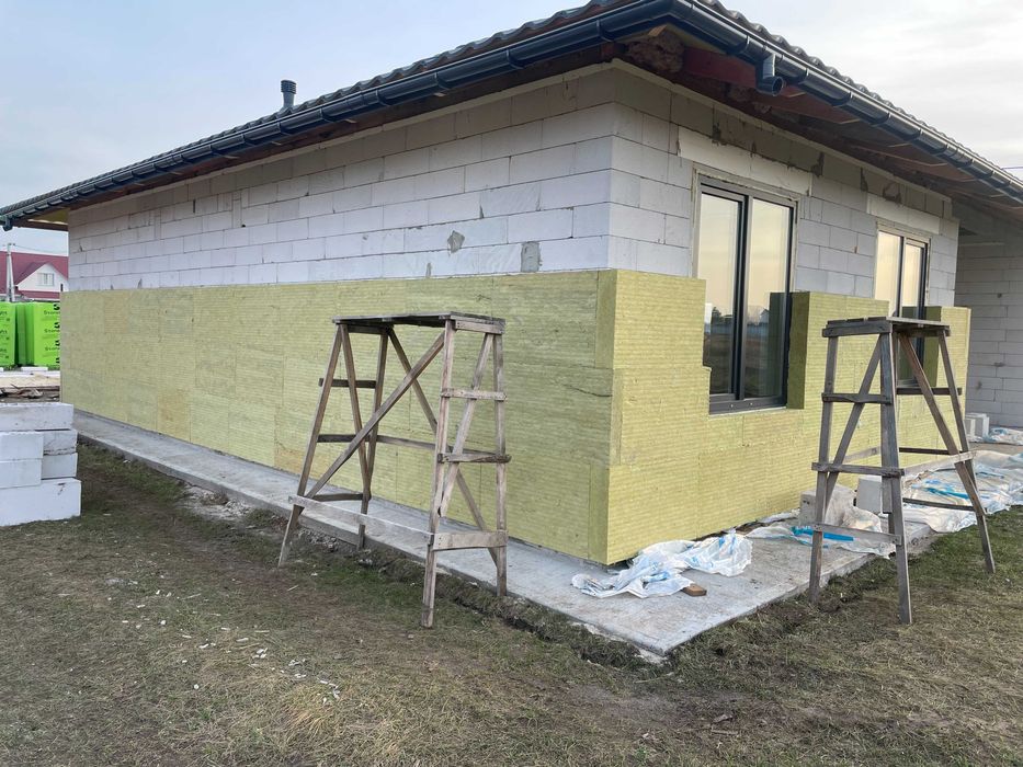 Енергоефективний будинок 110м2. Поряд ліс та обвідний канал. Газ!