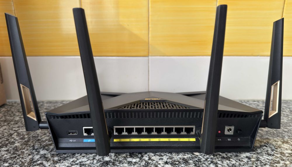 Router ASUS RT-AX88U – Wi-Fi 6 Ultra Rápido para Máximo Desempenho