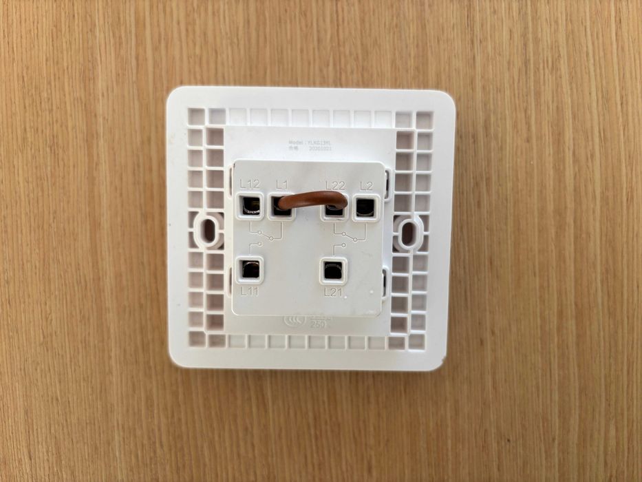 Interruptor Duplo Yeelight Wifi Encastravel