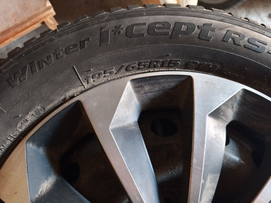 Felgi stalowe z kołpakami do Hyundai R15