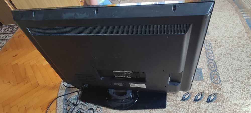 Telewizor LG 37'' model  37LC51  + pilot