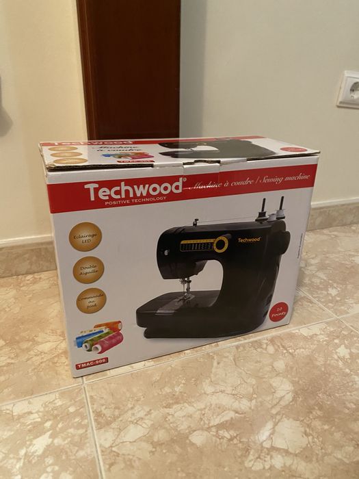 Máquina de Costura Techwood TMAC-906