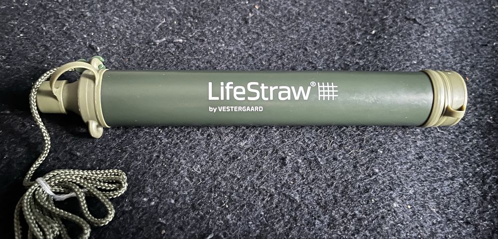 Похідний фільтр для очистки води Lifestraw