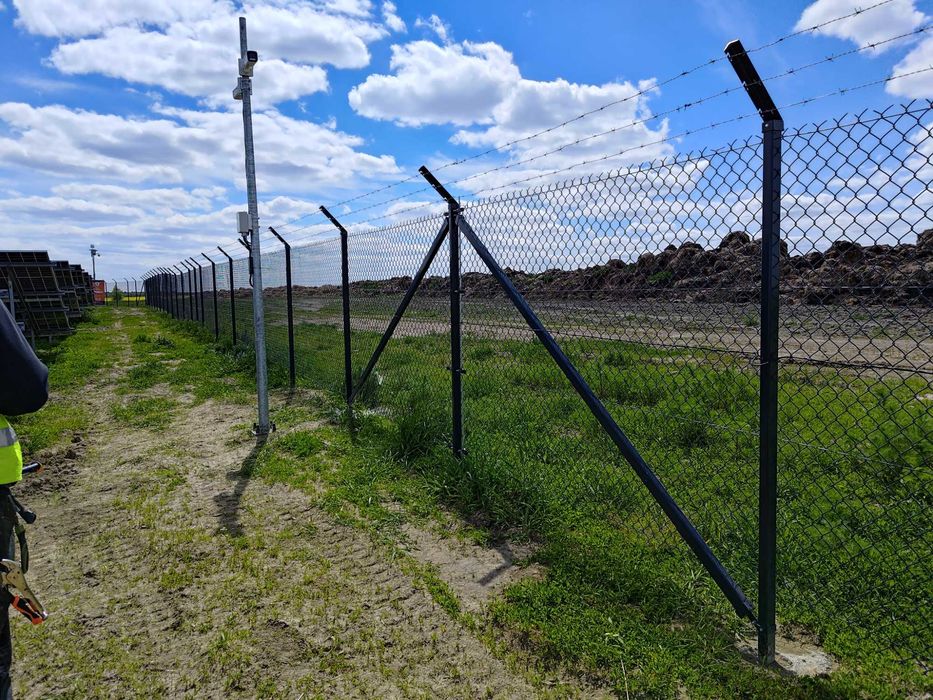 Montaż ogrodzeń bramy furtki Ogrodzenia Panelowe Siatka z Bloczków