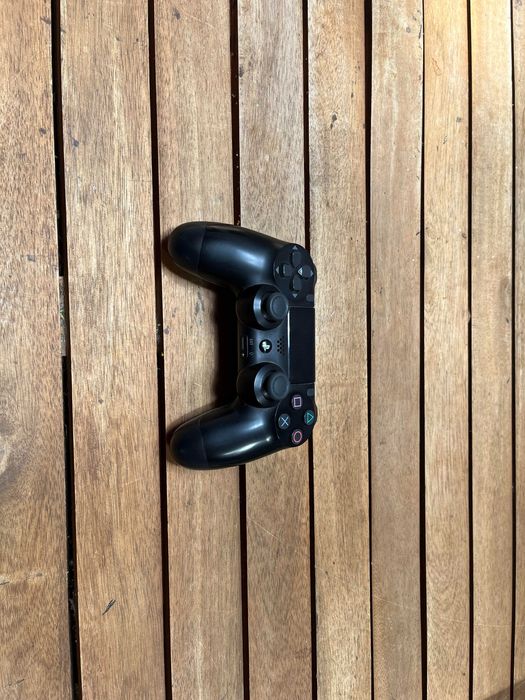 PlayStation 4 + Comando Dualshock preto