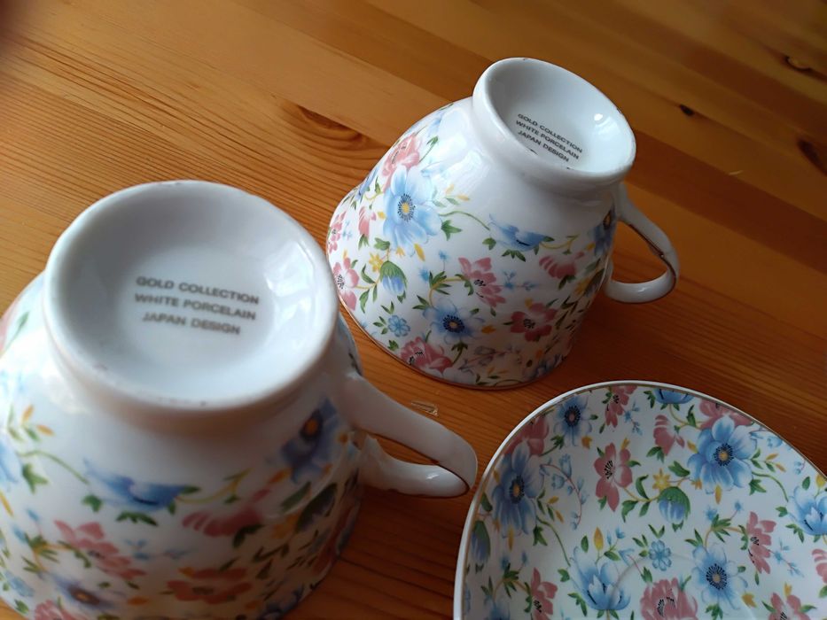 2 filiżanki biała porcelana japońska wzór kwiaty