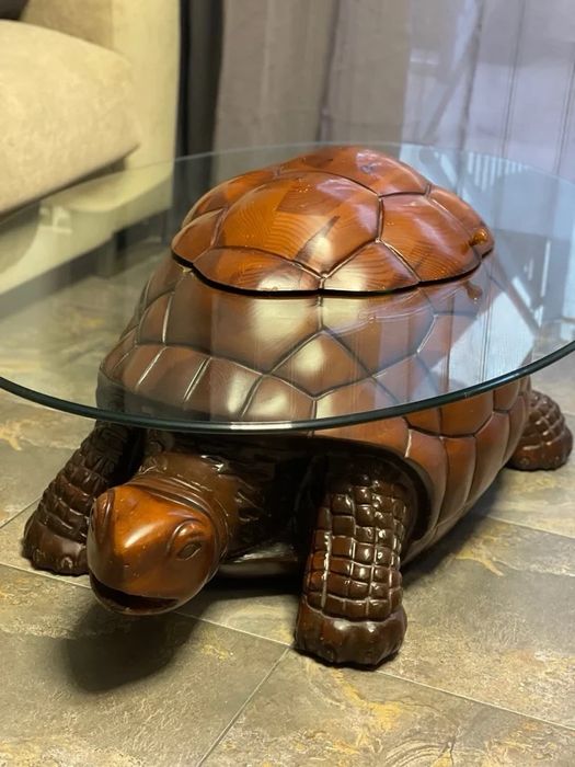 Mesa de Centro Exclusiva "Tartaruga" em Madeira Maciça c/ Tampo de Vidro