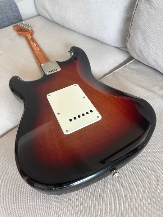 Guitarra elétrica Squier CV 60s Strat