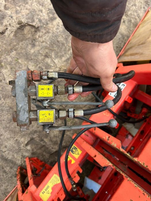 Rozsiewacz Nowzy Kuhn PK 1100M MDS Axera Rauch Sulky Kuhn Precia 1100