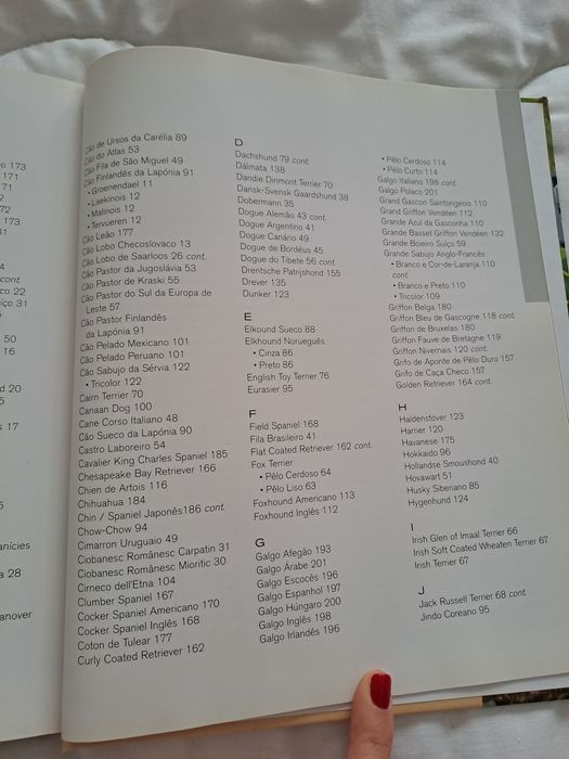 Livro "Cães Os amigos mais fiéis do Homem"