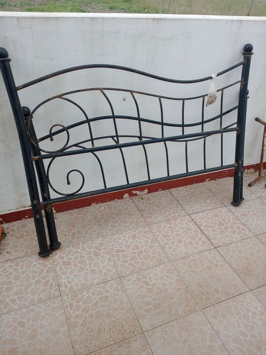 Cama casal estrutura em ferro