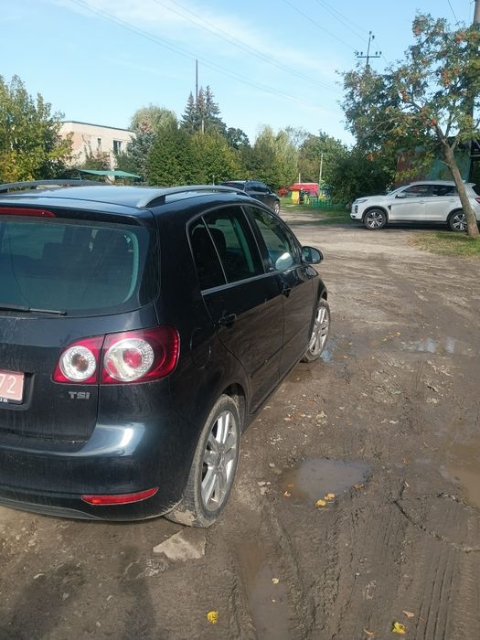Продам гарну машину