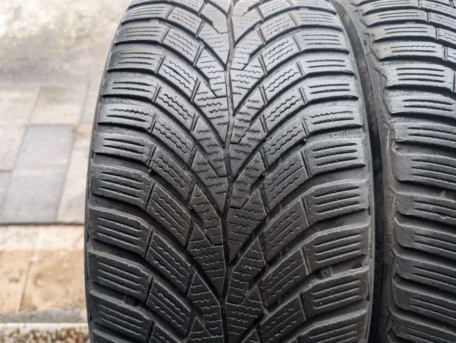 Пара зимних шин 225/45 R17 Continental TS870