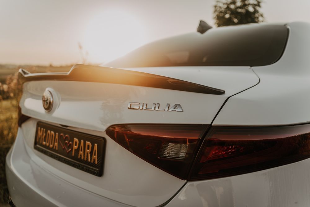 Samochód na wesele,  ślub | biały z kierowcą - Alfa Romeo Giulia