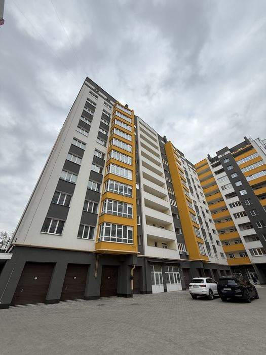 Простора 1к квартира, якісний забудовник Рауш, рн Вистава