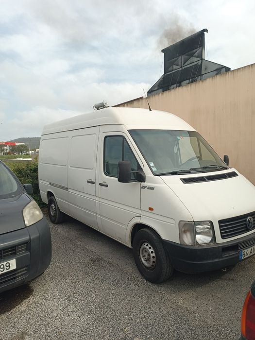 Carrinha para venda VW lt35 de 2005 cilindrada  2500 TDI carrinha em bom estado sempre estimada