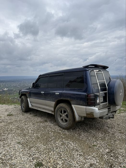 Mitsubishi Pajero 2