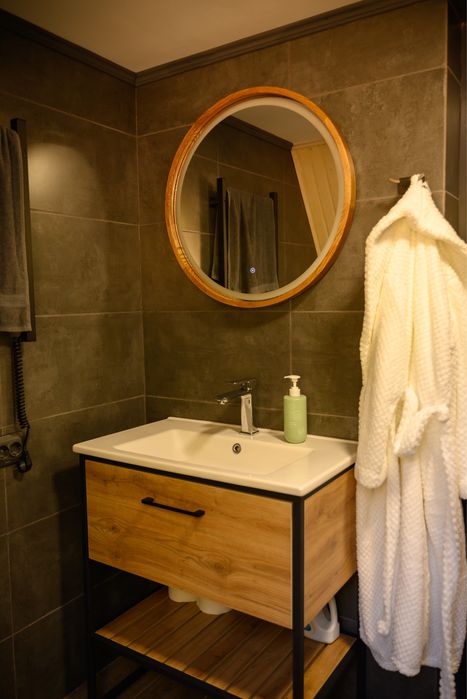 Подобова оренда будинку,шале,афрейм,апартаменти,трикутний дім в Карпат