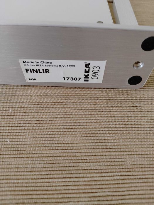 Moldura de metal IKEA