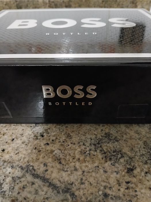 Frasco Perfume Vazio Com Caixa "Hugo Boss"