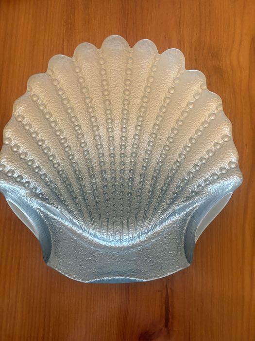 Prato em forma de concha