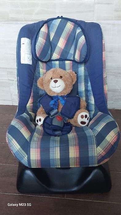 Продам автокрісло 9-18 кг.