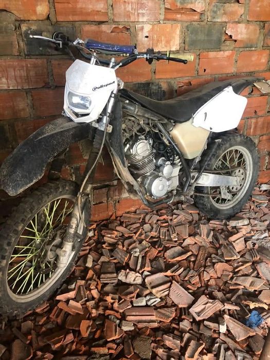 AJP 125CC motor avariado mota com documentos