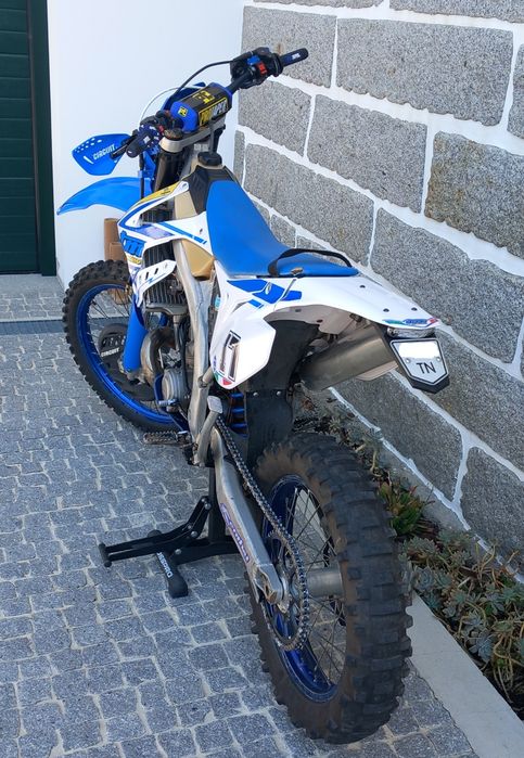 Tm  En250 2t 2017