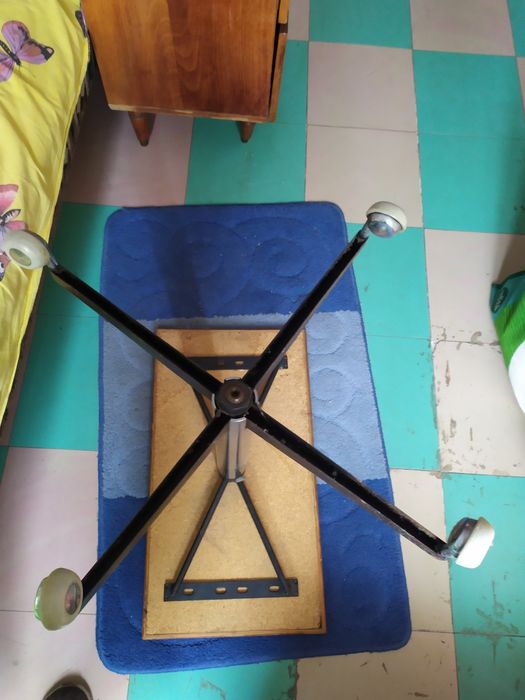 Продам журнальный столик