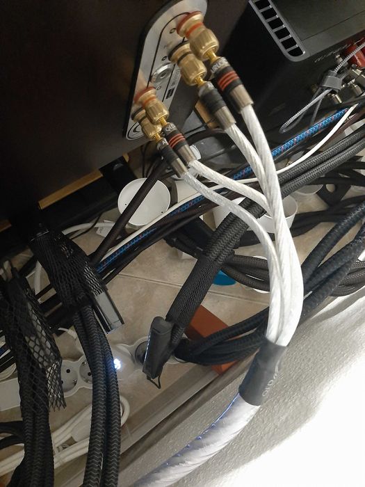 Cabo de coluna Qed Genesis e audioquest CV-1