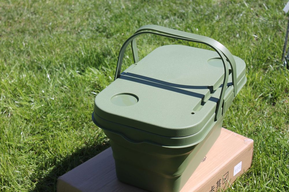 Практичний та складний кошик для пікніка