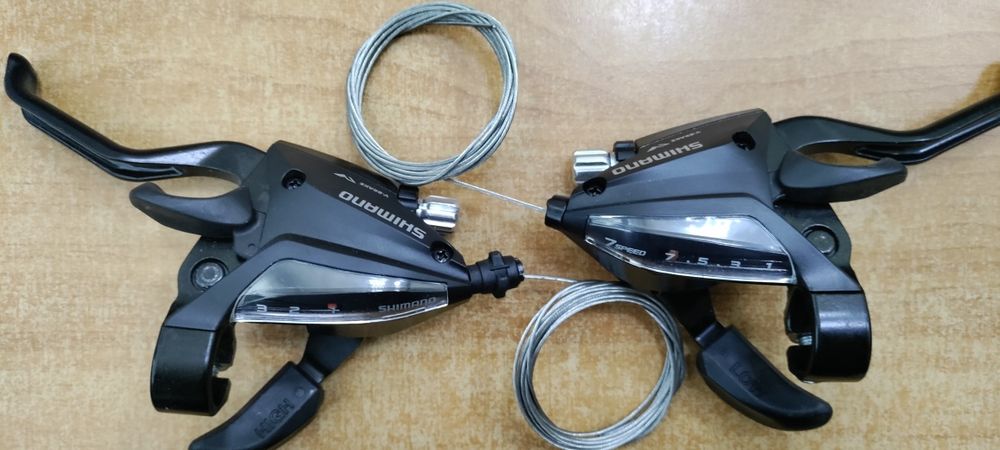 Манетки моноблоки Shimano ST-EF500 -7 3x7 скоростей с тросами