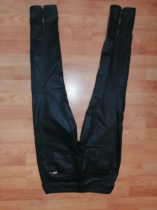 Spodnie woskowane Bereshka super skinny róż. 36czarne