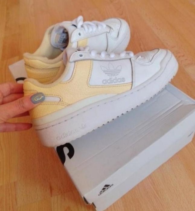 Кожаные кроссовки Adidas 37