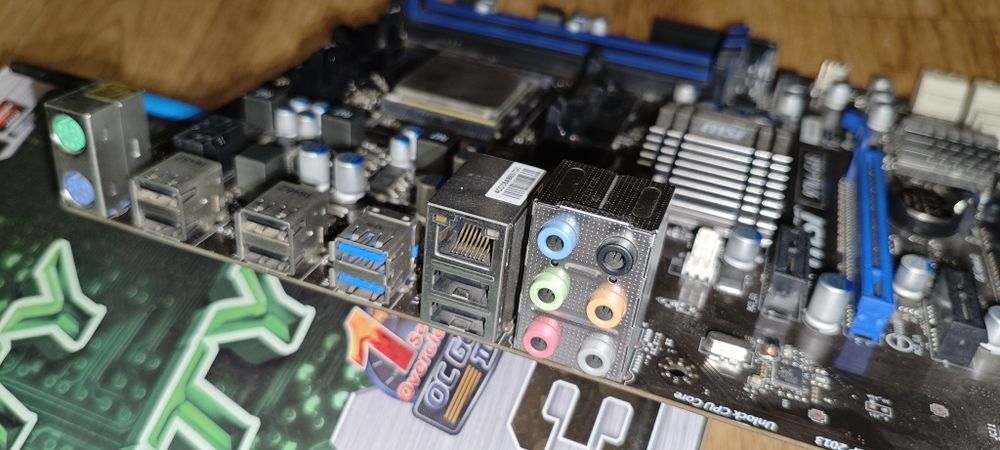 Материнская плата MSI 970A-G43 + процессор AMD Athlon II в подарок