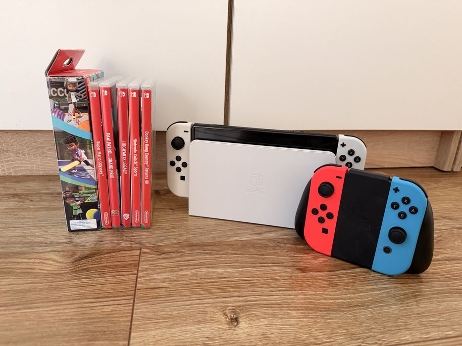 Nintendo Switch Oled. + gry + joycon