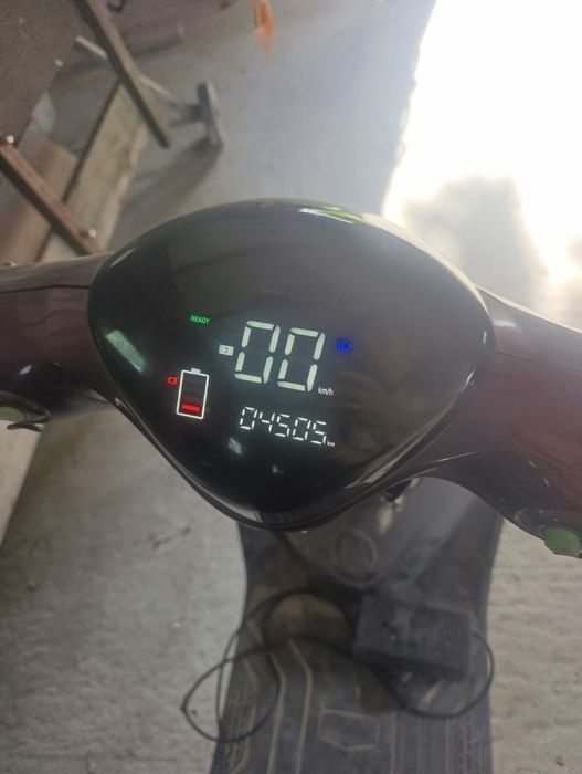 Продам Електроскутер під ремонт