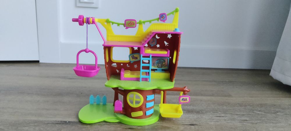 Mojipops domek na drzewie