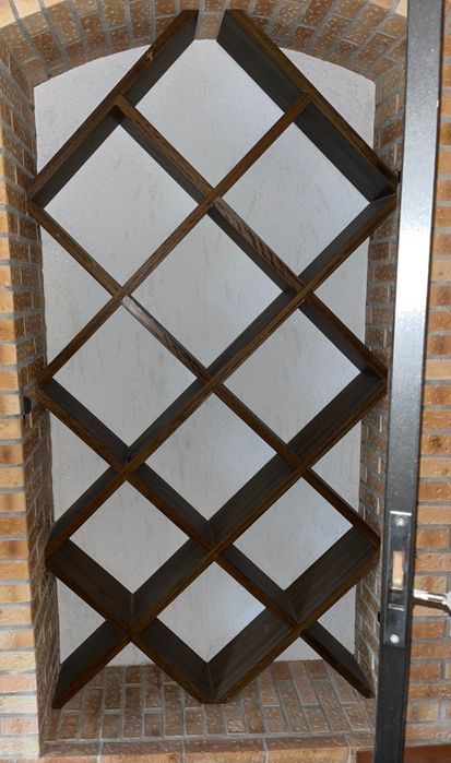 Garraferira madeira com porta ferro