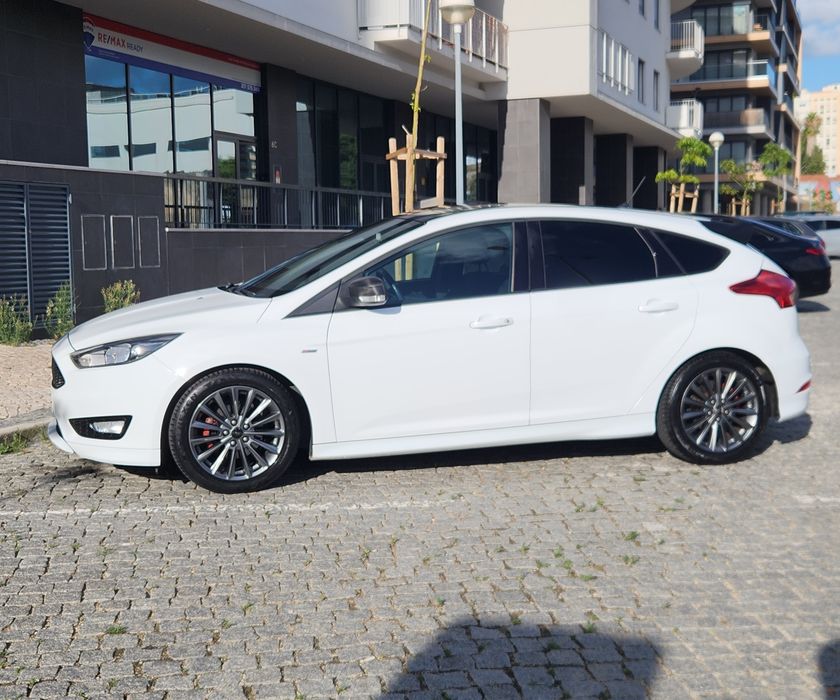 Ford Focus 1.5 TDCI - ST Line. Gasóleo.