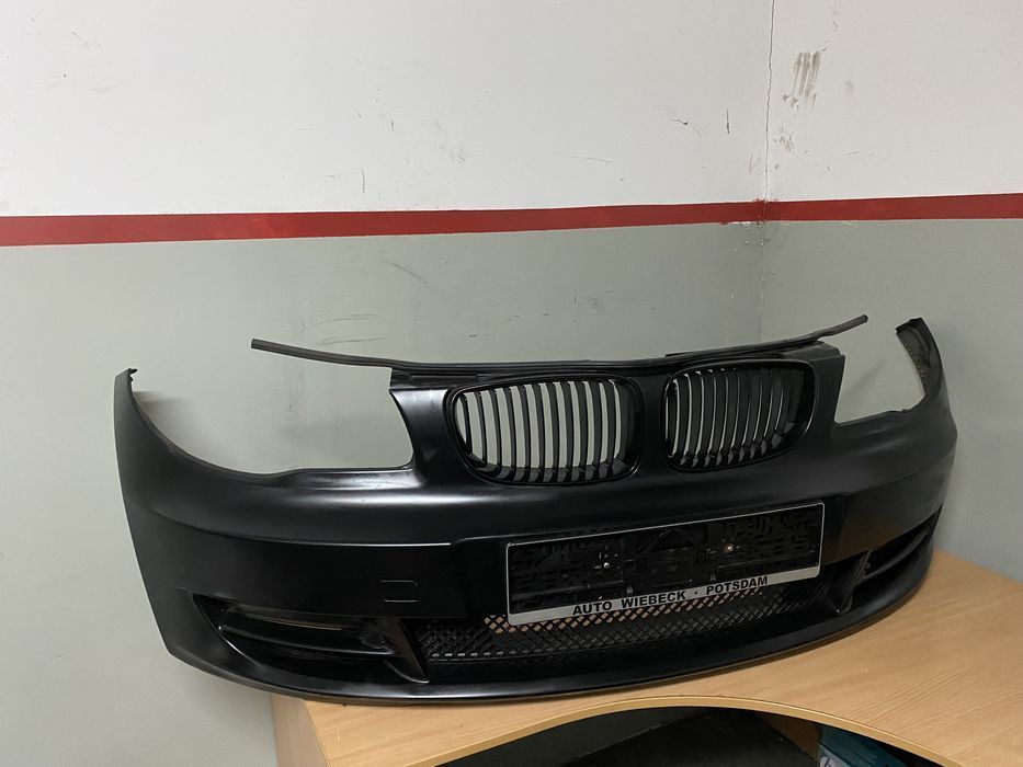 Zderzak Przedni BMW 1 E88 E82 Halogen Halogeny Nerki czarne Kratka