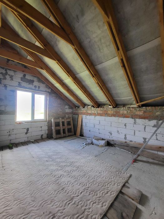 Продамо добротний  будинок біля Луцька