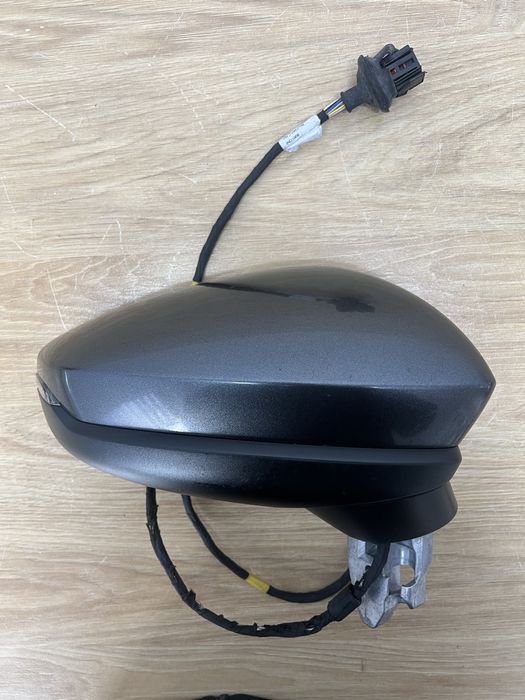 Lusterko Prawe Audi A3 8Y 20-22 Sportback 14Pin Europa