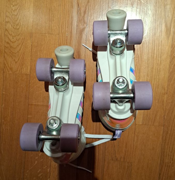 Patins 4 rodas novos