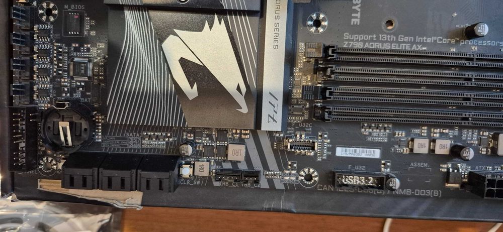 Материнська плата Gigabyte Aorus Z790 Elite Wifi 7 DDR5