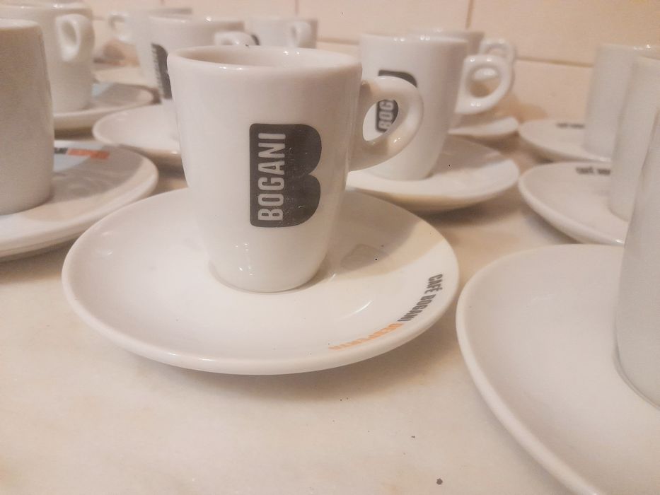 Conjunto de 23 Chávenas de Café Bogani