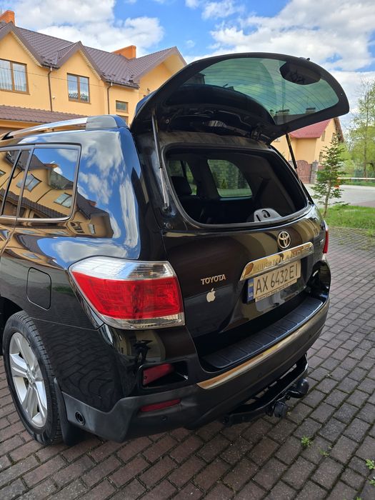 Toyota  Highlander 2012 рік 3,5 Газ-бензин