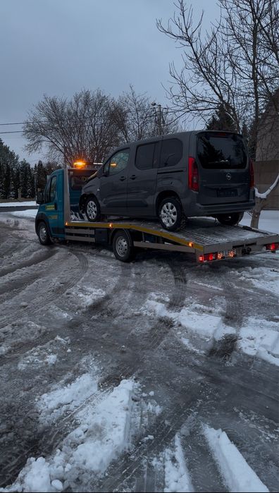 Pomoc Drogowa LECE Laweta Autolaweta Transport samochodów 24H