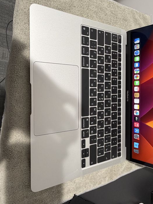 MacBook Air M1 2020 8GB/256GB 外箱あり Amazon.co.jp: 【整備済み品】 Apple MacBook Air M1 2020(13インチ