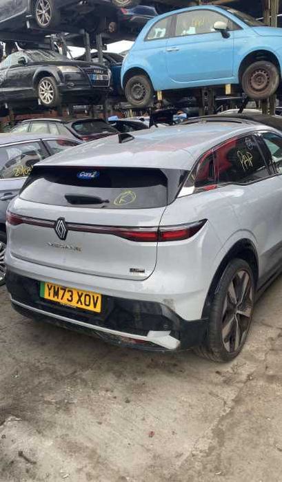 Renault Megane E -Tech, 4 E-Tech Бампер